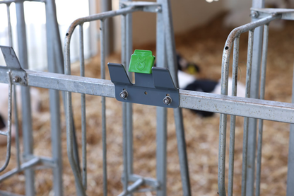 Bucket Holder with Bucket Guard