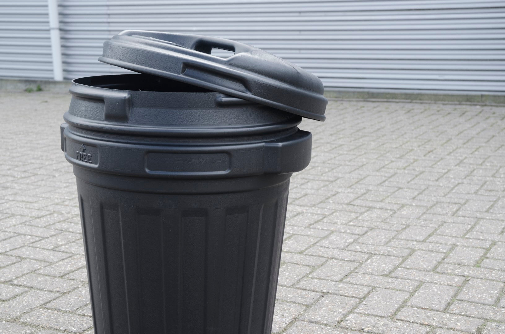 Storage Bucket with lid 70 litre Black