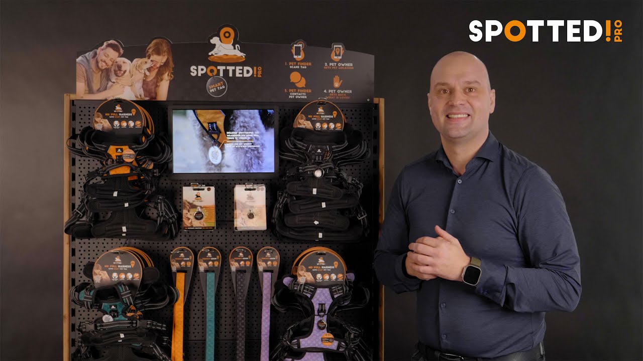 Package deal Spotted Pro! Harnesses and Leads